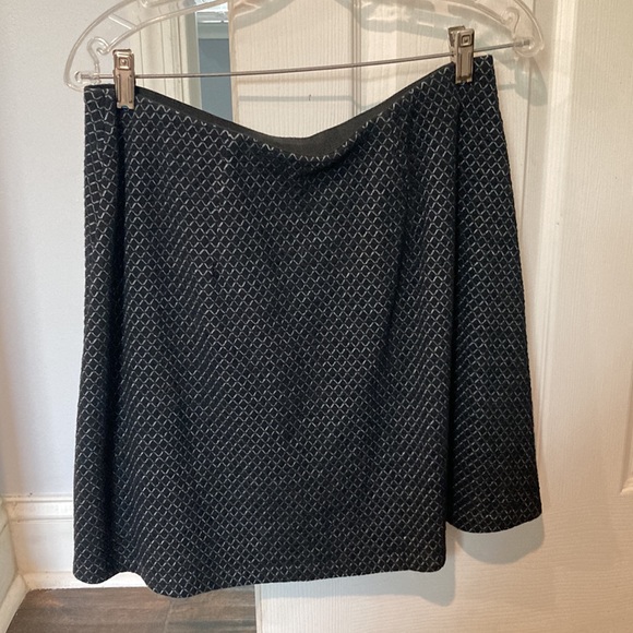 Stretchy A line Loft skirt - Picture 4 of 4